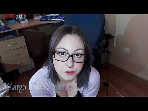 ❤️ Сэксуальная дзяўчына ў акулярах глыбока адсмоктвае фалаімітатар на камеру Порна fb у нас be.moresexmovies.ru ❤